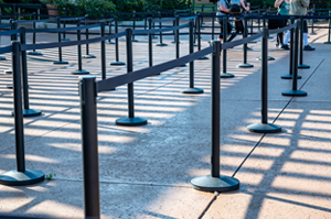 Poteaux &agrave; sangle file d'attente