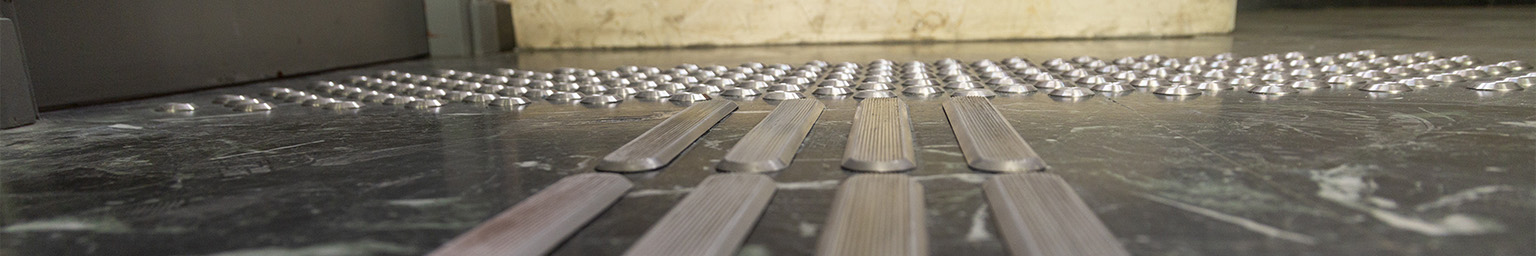 Dalles & clous podotactiles