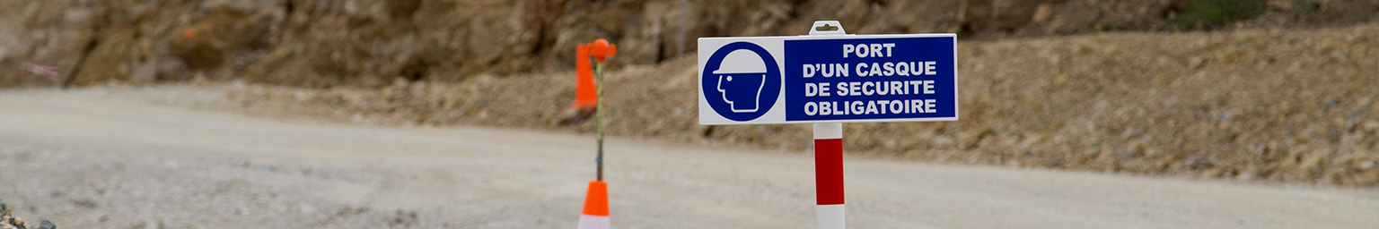 Poteaux PVC pré-équipés & équipés