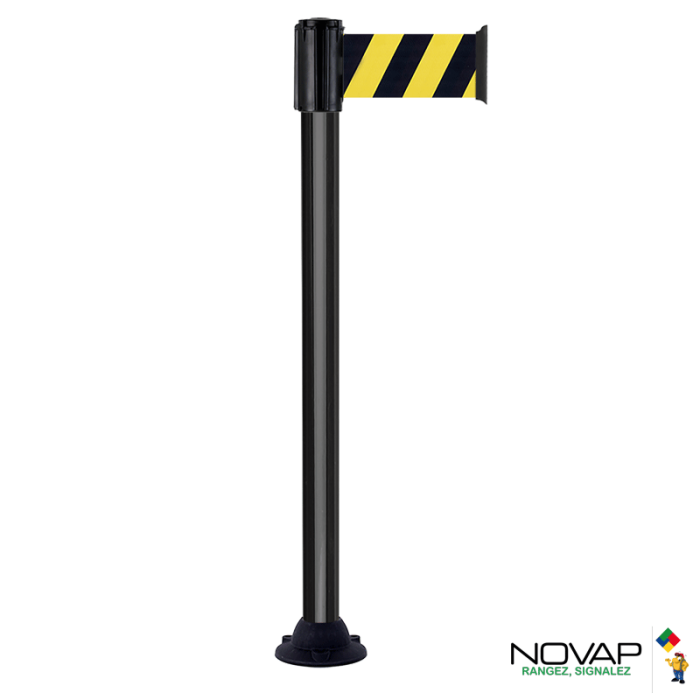Poteau Alu Noir laqué à sangle Jaune/Noir hachuré 3m x 100mm sur socle fixe - Novap