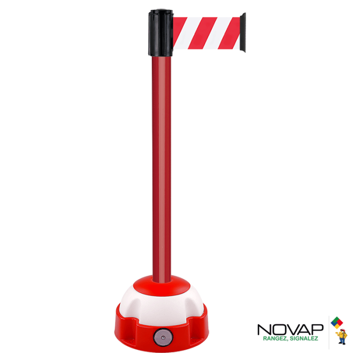 Poteau Alu Rouge laqué à sangle Rouge/Blanc hachuré 3m x 100mm sur socle Balise - Novap