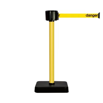 Poteau alu jaune à sangle grande longueur jaune + danger 12m x 50mm sur socle mobile - Novap