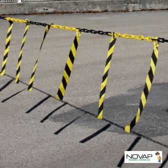 Barrières de chaînes Ø 8mm avec Rubans Hachurés - Jaune/Noir - Novap